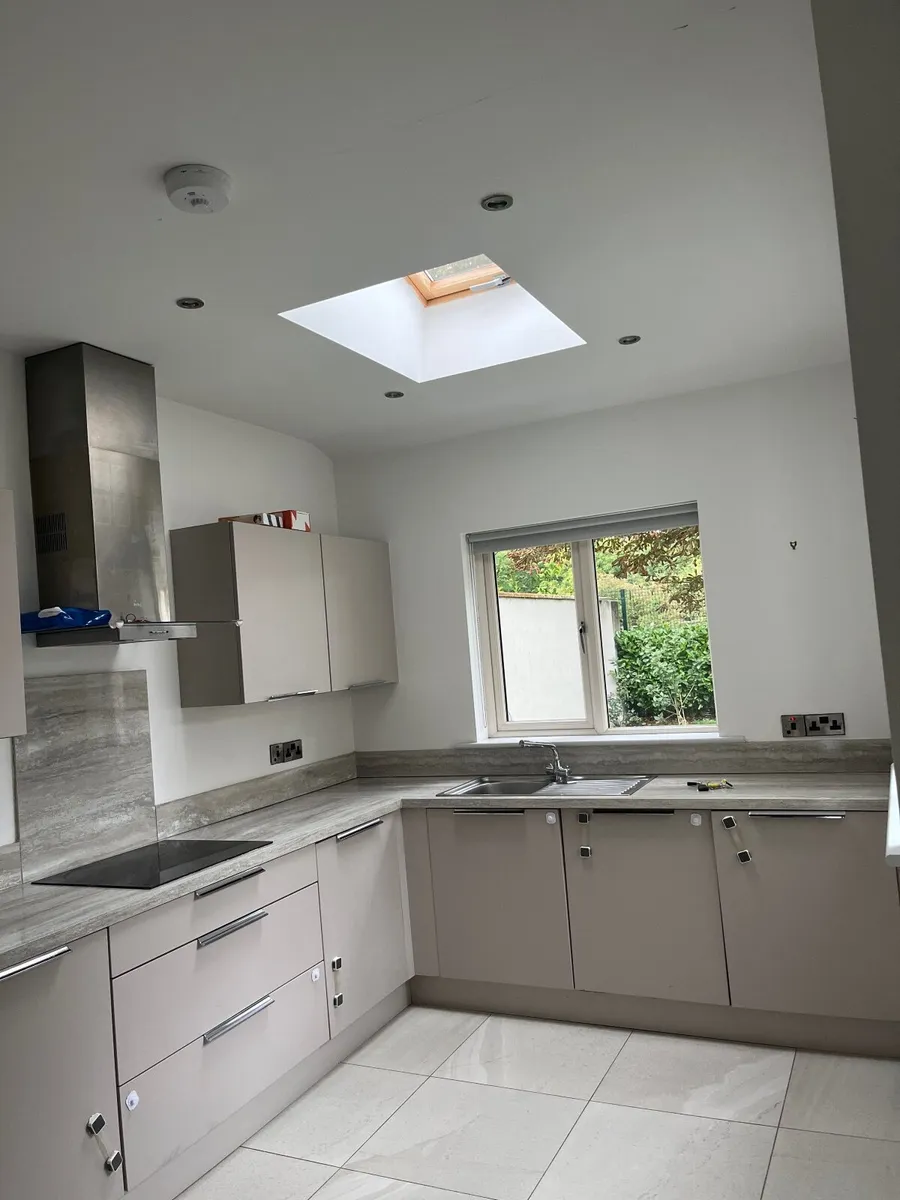 Full kitchen including all integrated appliances - Image 4