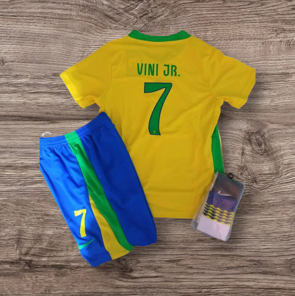 BRAZIL ( VINI JR 7 ) KIDS KIT , SIZE 10/11 YRS. - Image 1