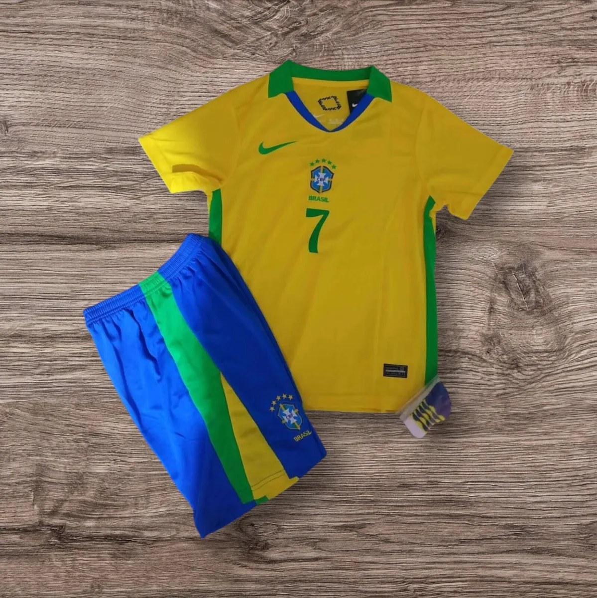 BRAZIL ( VINI JR 7 ) KIDS KIT , SIZE 10/11 YRS. - Image 2