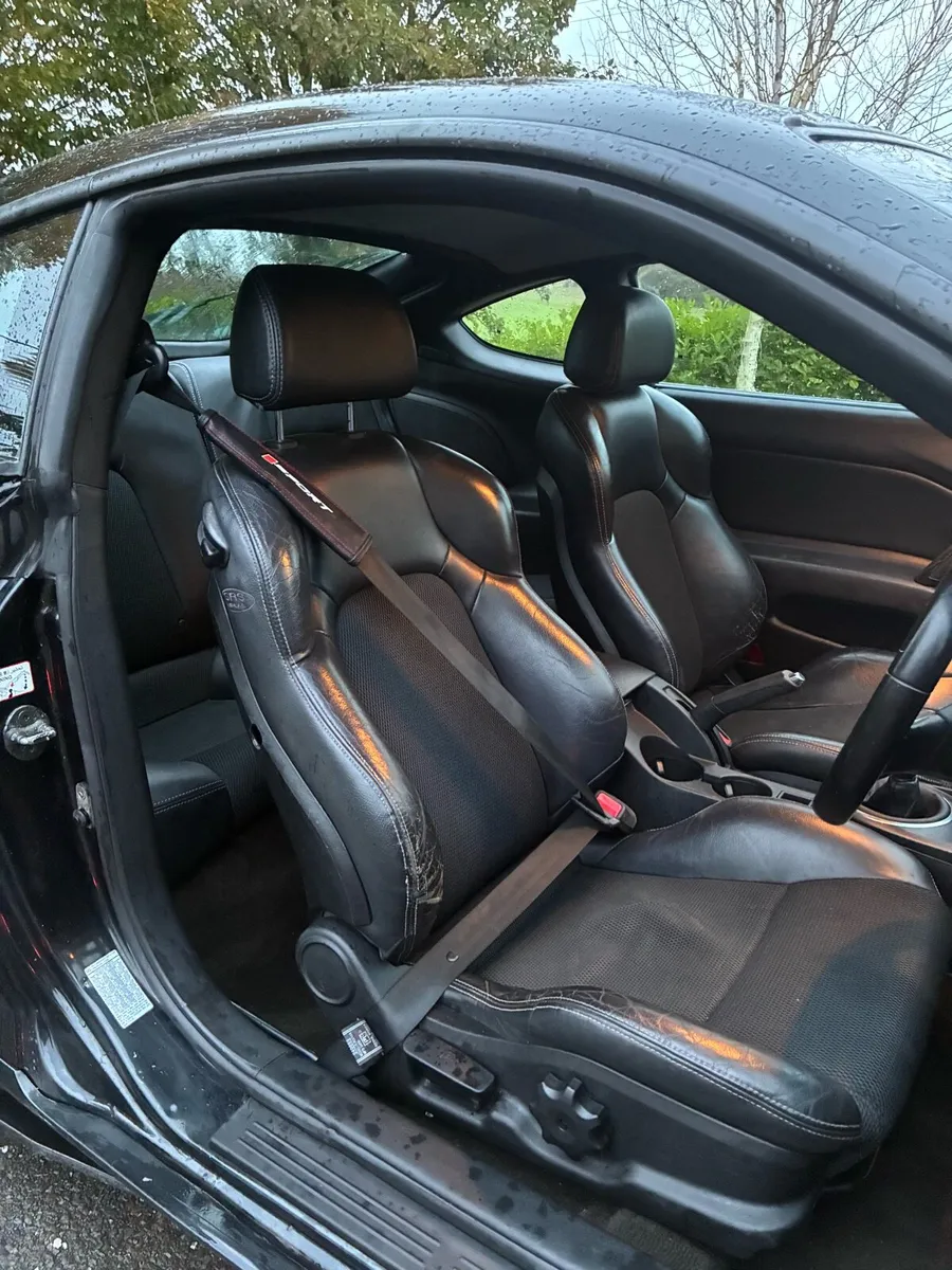 Hyundai coupe - Image 4