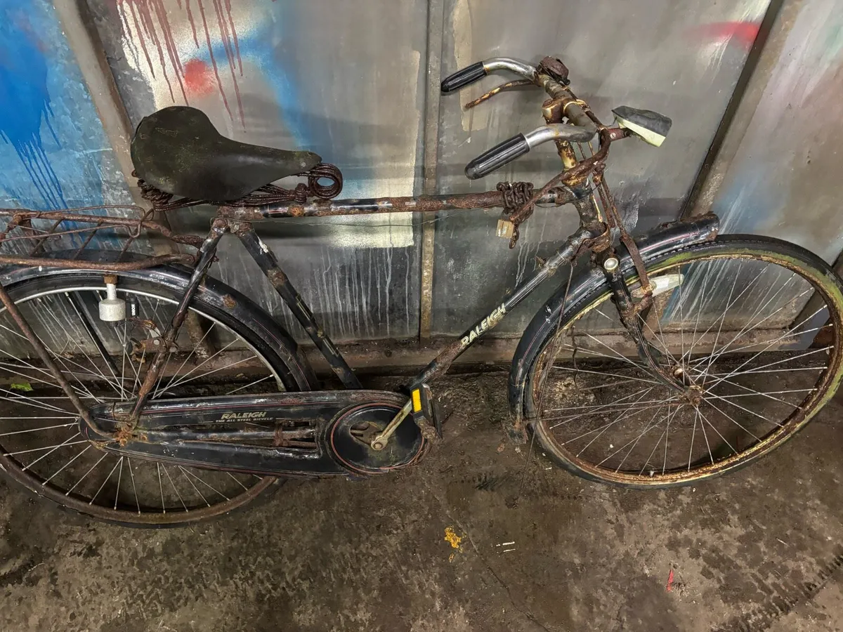 Raleigh bicycle - Image 1