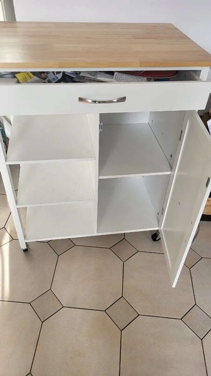 Versatile butchers block as new medium and on wheels - Image 3