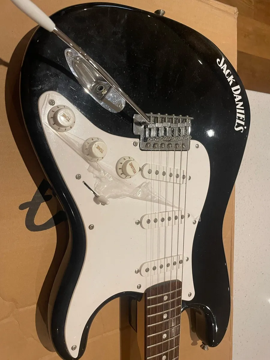 Fender - Image 2