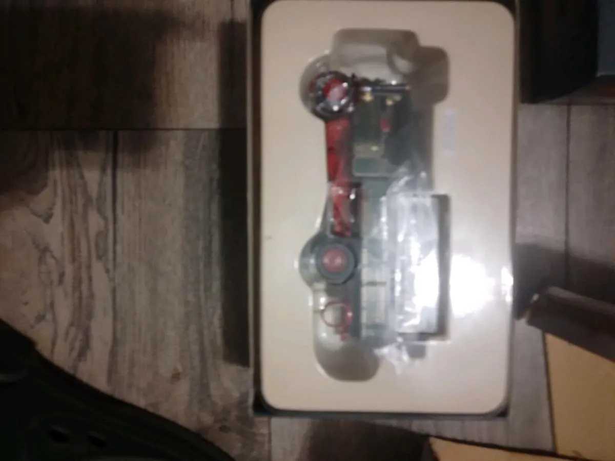 4 vintage glory steam trucks - Image 2