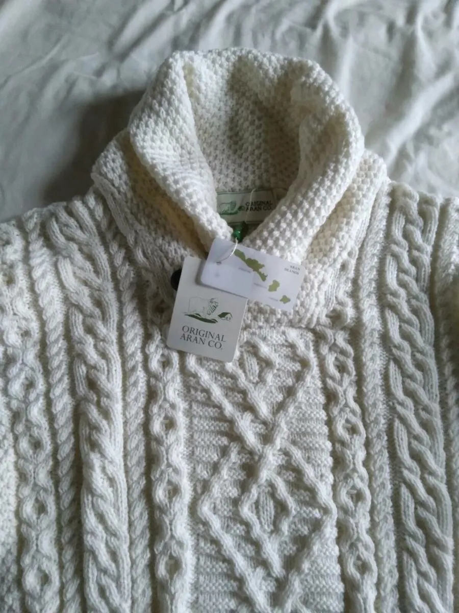 Traditional 100% Aran Wool Sweater.Brand New - Image 1