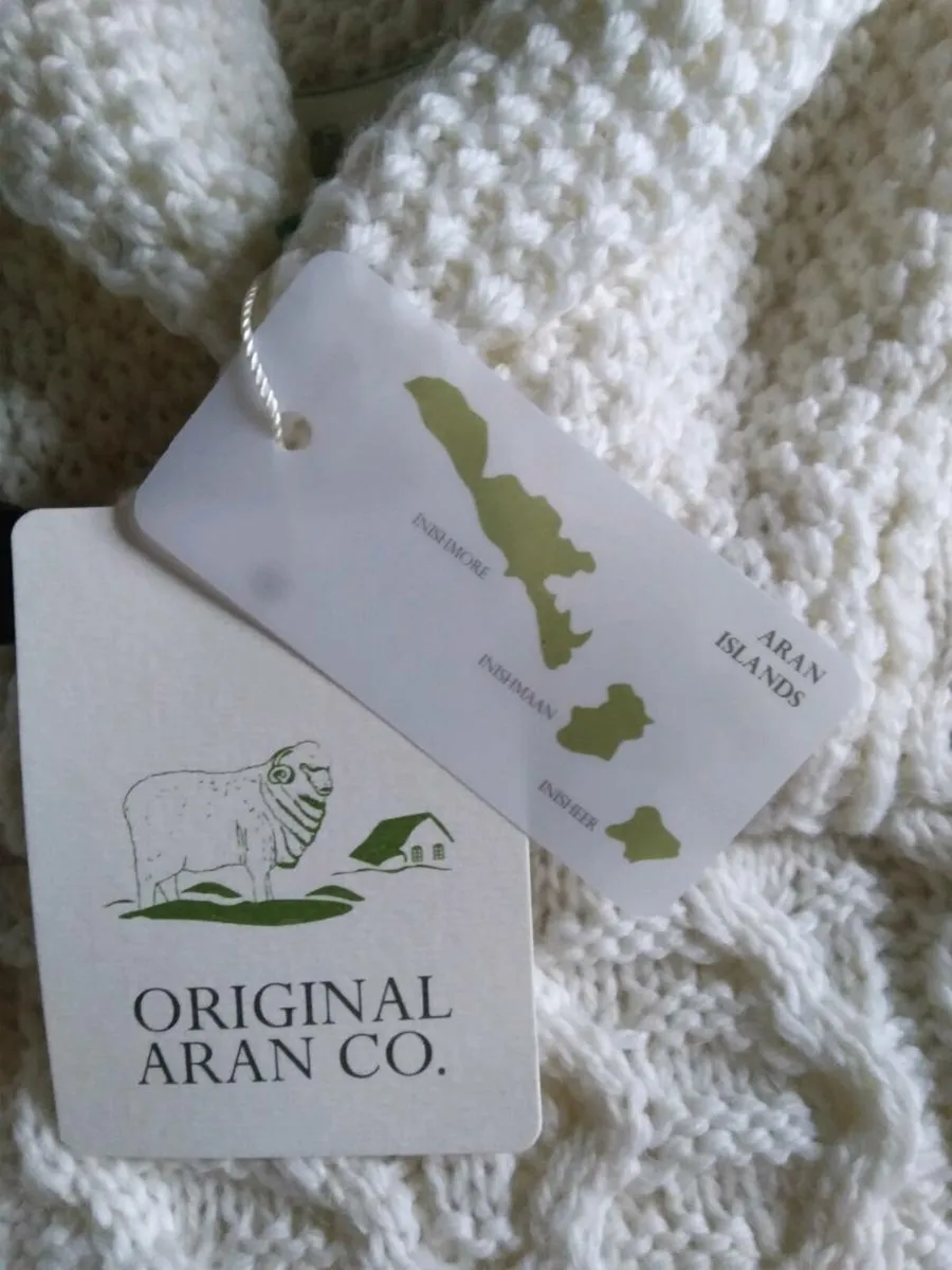 Traditional 100% Aran Wool Sweater.Brand New - Image 3