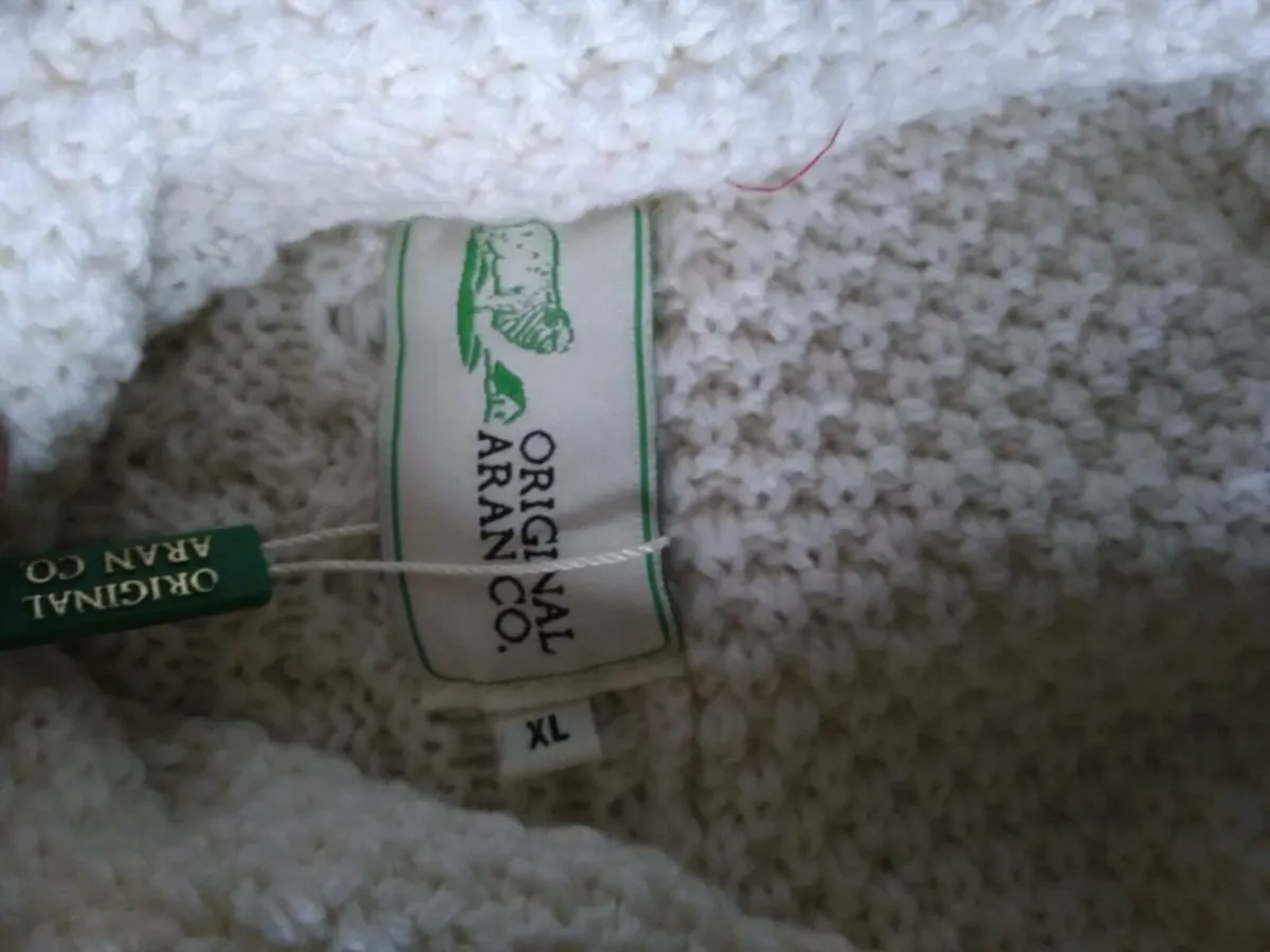 Traditional 100% Aran Wool Sweater.Brand New - Image 4