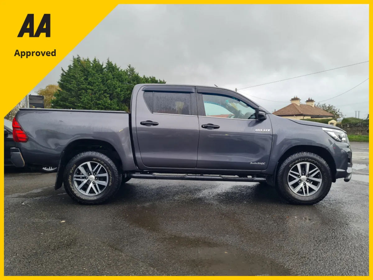 Toyota Hilux 2.4 D-4D INVINCIBLE X 150 - Image 2