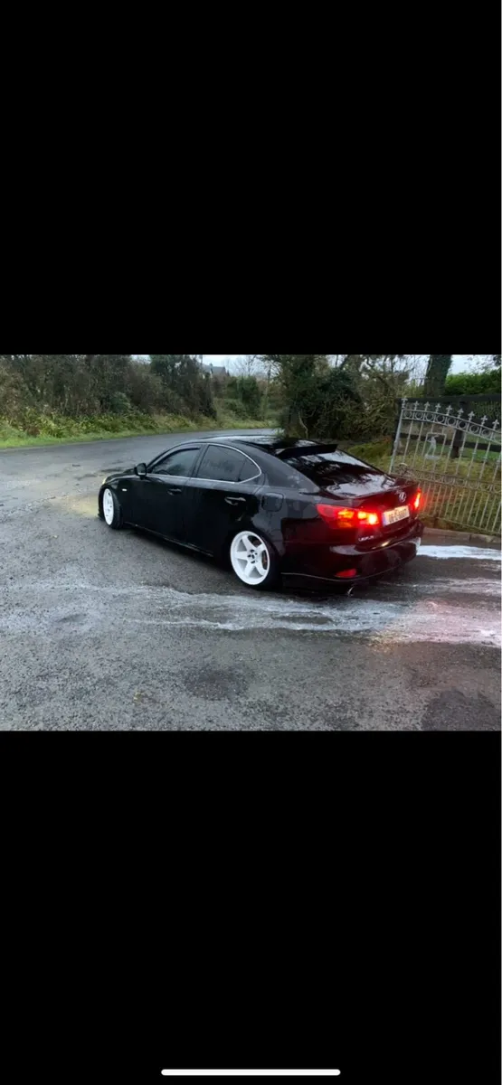 Lexus is250 - Image 1