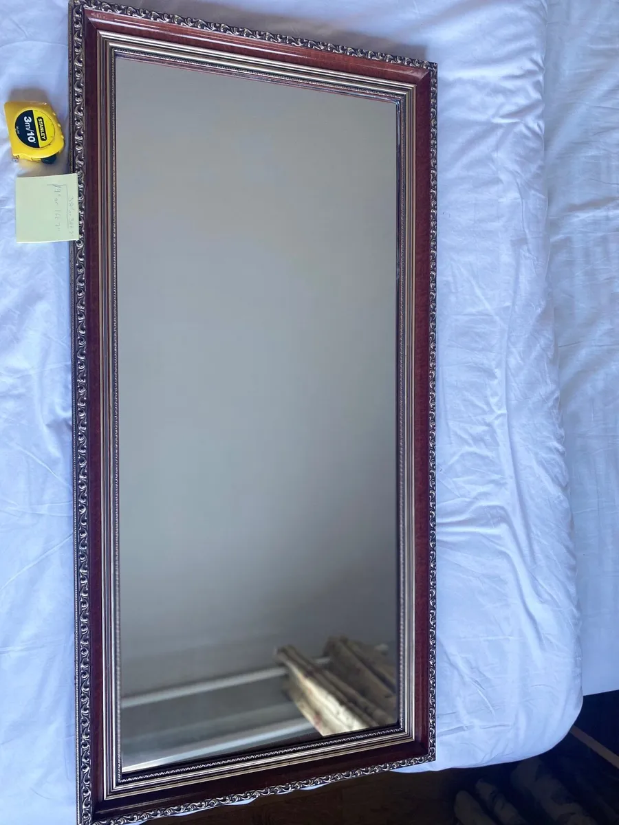 Pictures and mirror - Image 2