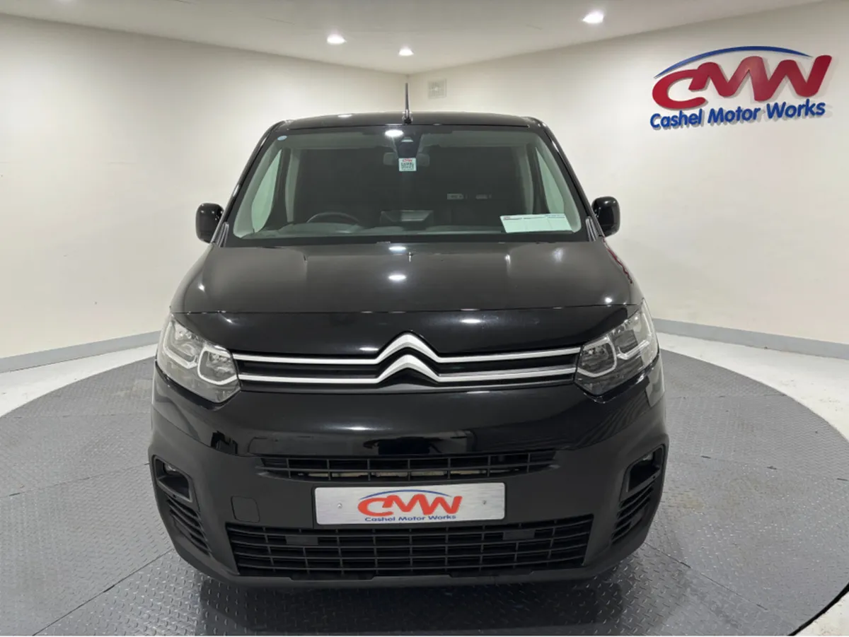 Citroen Berlingo 130BHP 950KG BLUEHDI DRIVER EDITI - Image 2