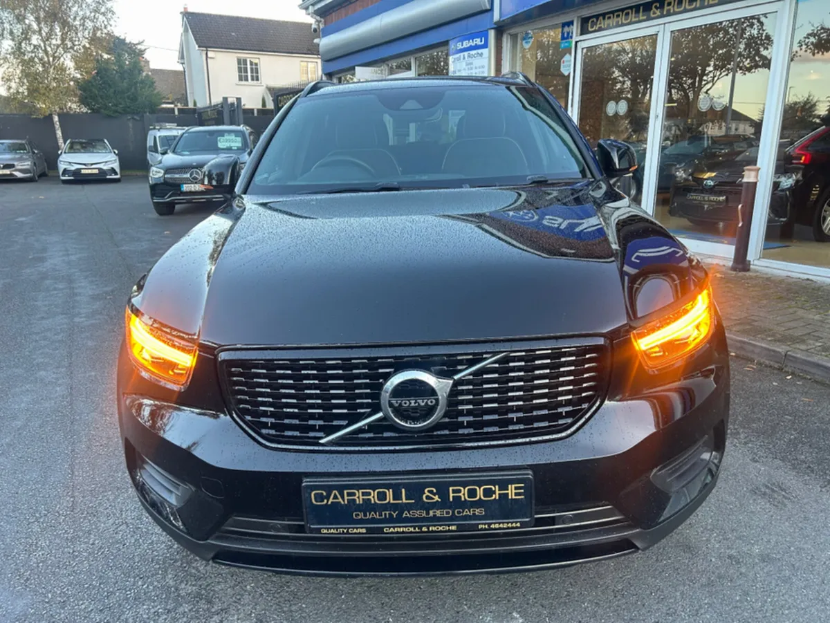 Volvo XC40 R-DESIGN T4 Recharge Hybrid - PHEV SUV - Image 3