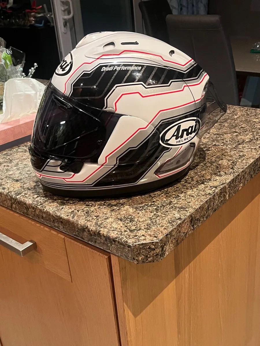 Arai rx7 v helmet/alpinestairs boots - Image 2