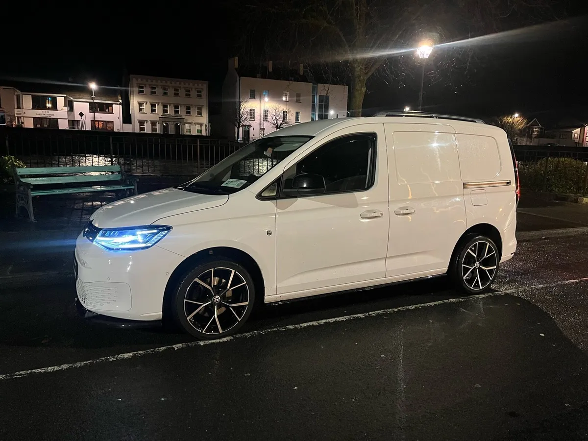 vw caddy 231 cargo edition Dsg 2.0 tdi - Image 2