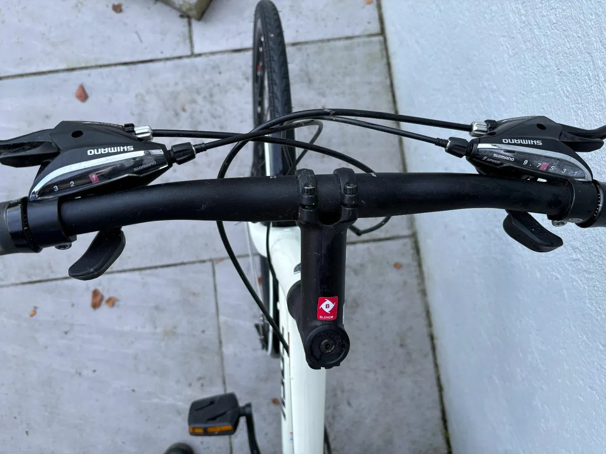 Trek FX 3 Womens Step-Through Hybrid Bike - Image 4