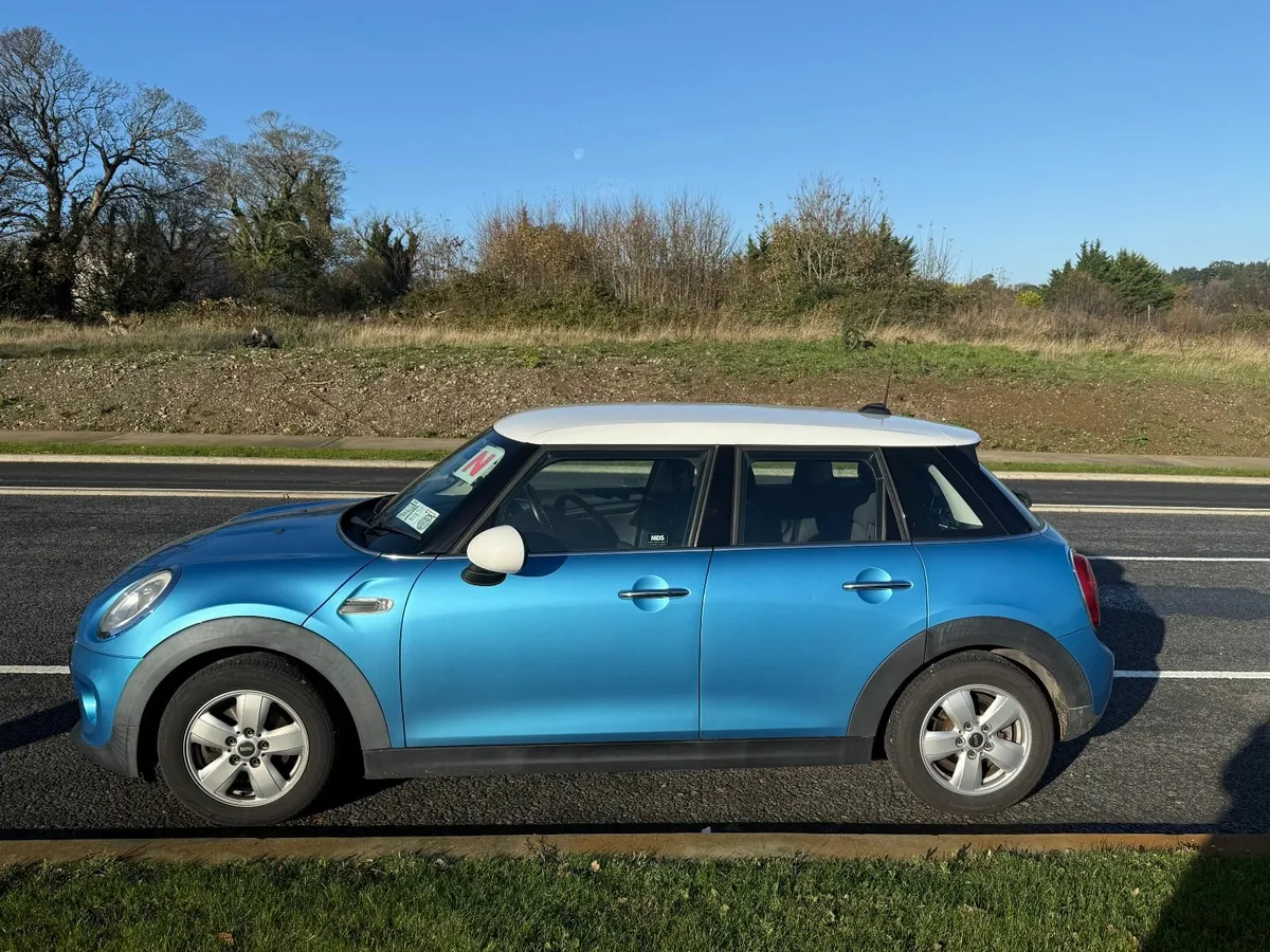 Mini Cooper 2017 - Image 2
