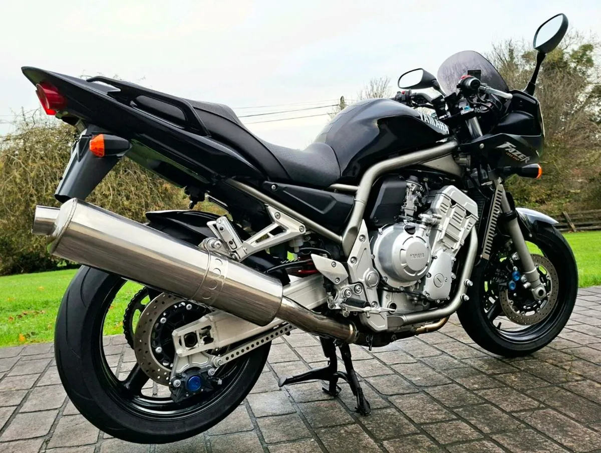 FZS1000 Fazer - Image 4