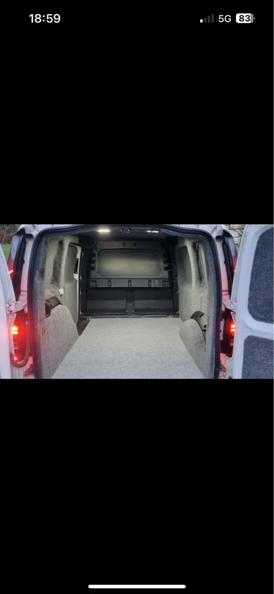 vw caddy 231 cargo edition Dsg 2.0 tdi - Image 3