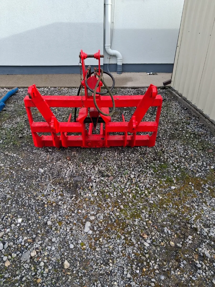 Bale splitter - Image 2