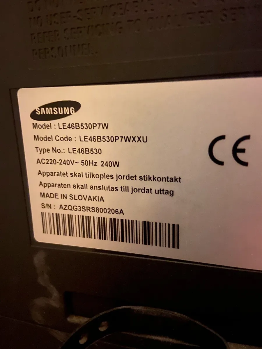 Samsung.   48.  Inch.  TV.   With. Remote - Image 3