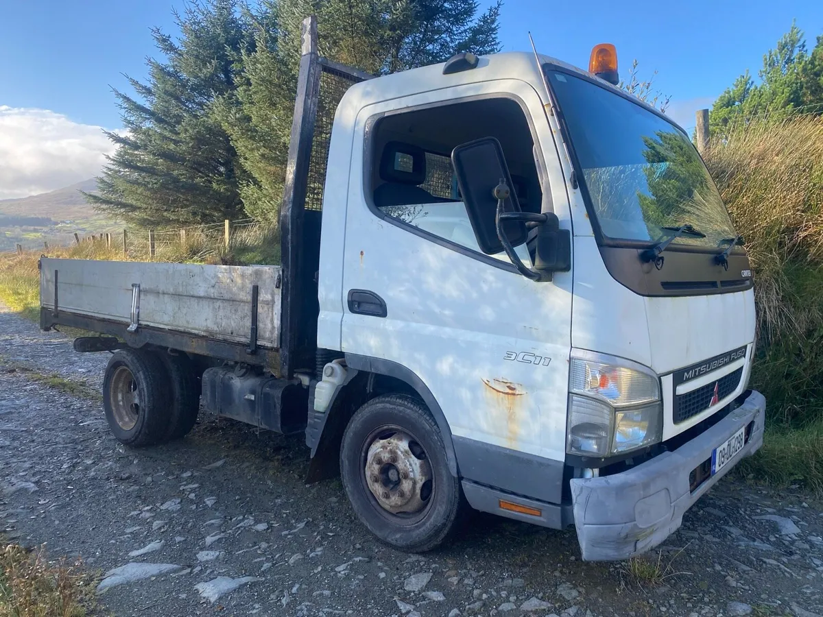 Mitsubishi Canter - Image 2