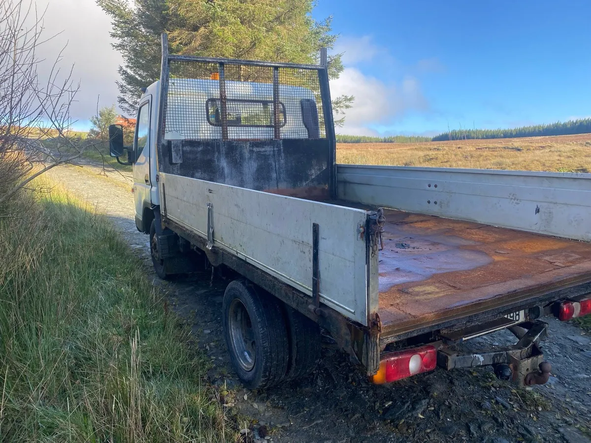 Mitsubishi Canter - Image 4