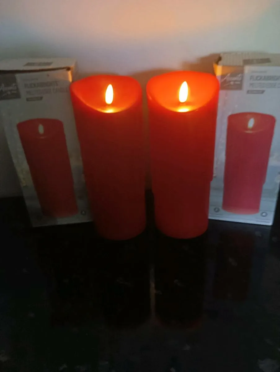 🕯️ candle's new battery operated on timer 2/15. - Image 1