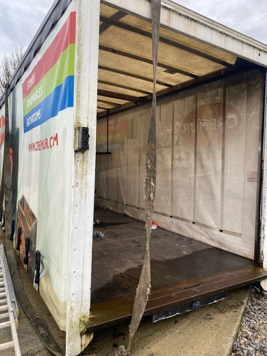 Curtain sider - Image 2