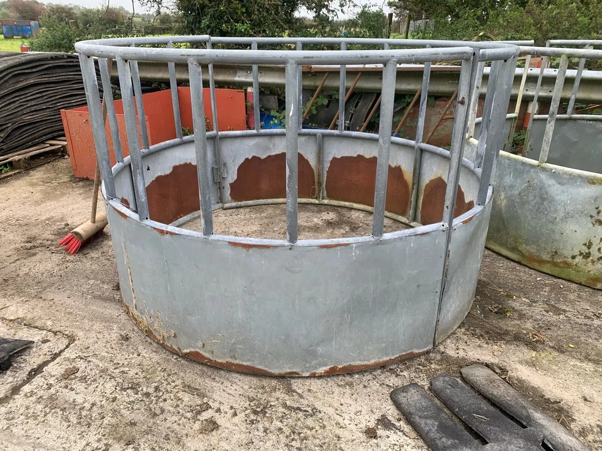 2 ring feeders and land roller - Image 2