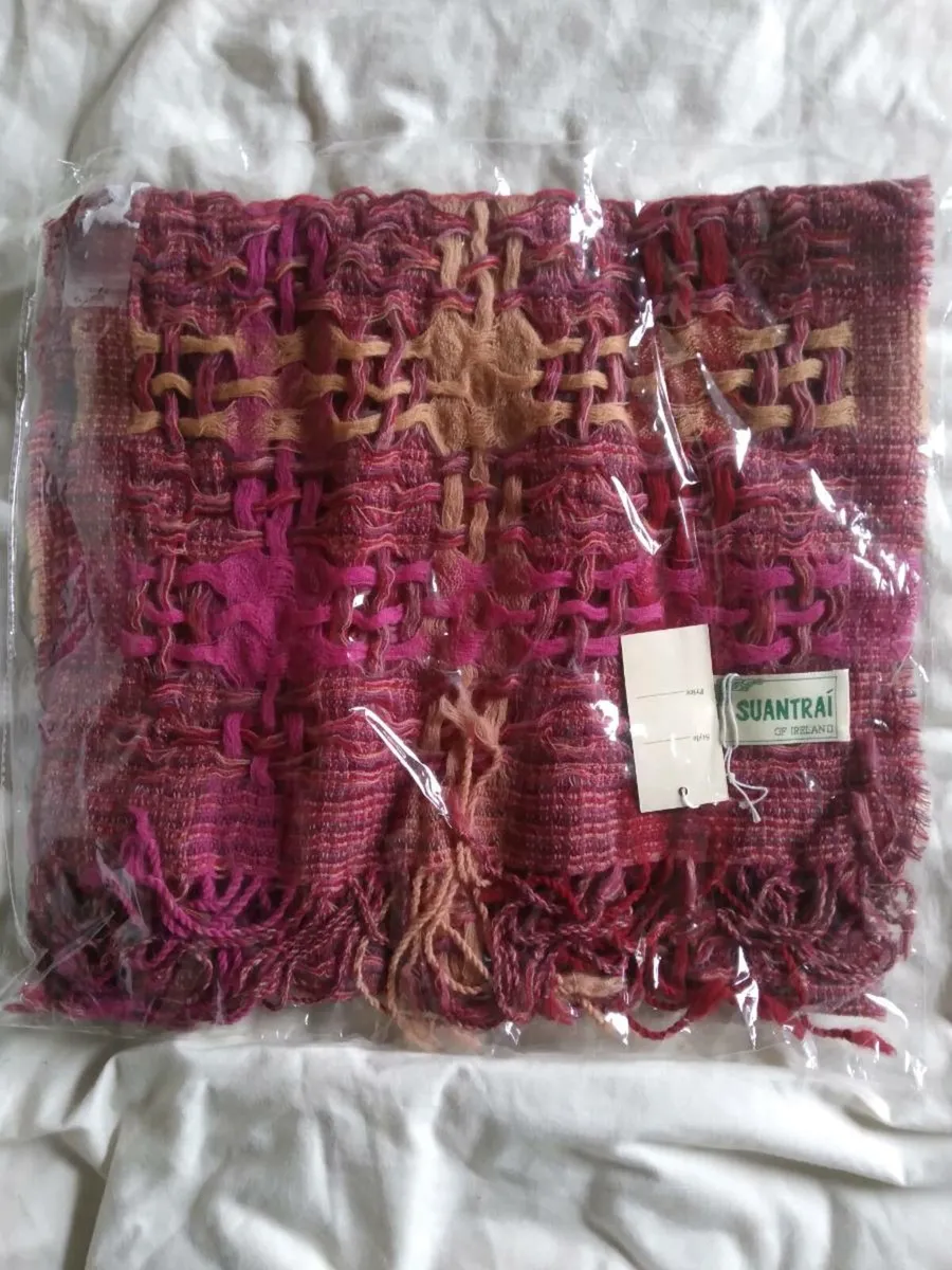 100% Pure Supersoft Wool Scarf.Brand New - Image 2