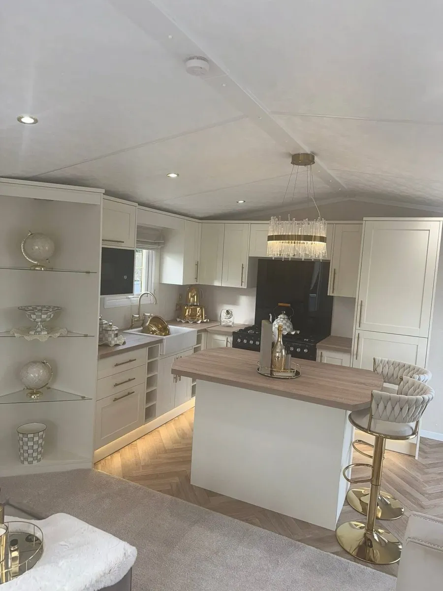 Bran new Chalet - Image 2