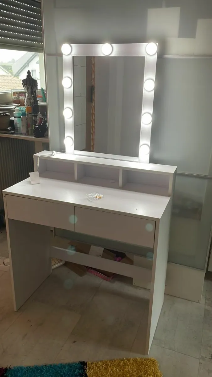 Dressing table LED - Image 2
