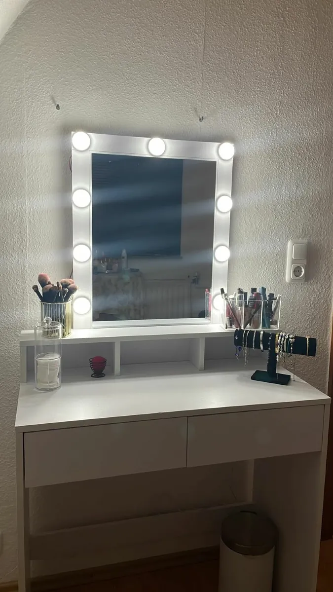 Dressing table LED - Image 3