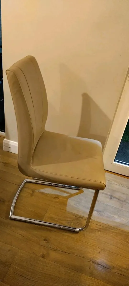 Kitchen table - Image 4