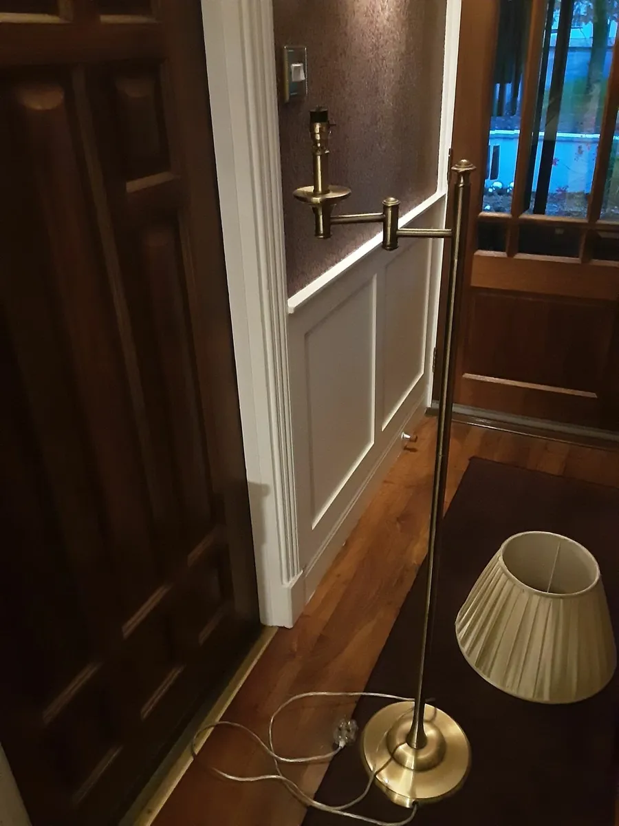 Standard brass heavy lamp with pleated shade colle - Image 1