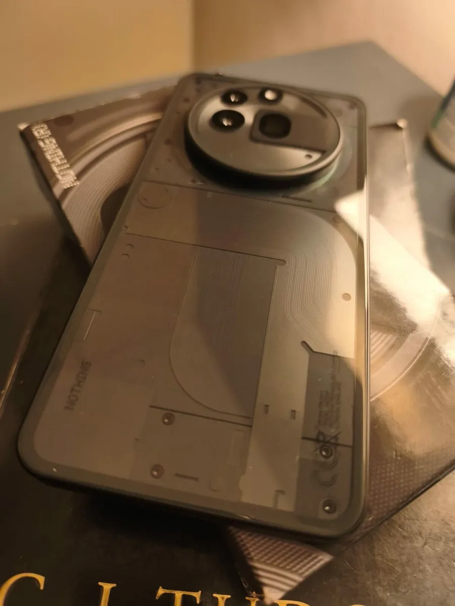 Nothing Phone 3a Pro - Image 2