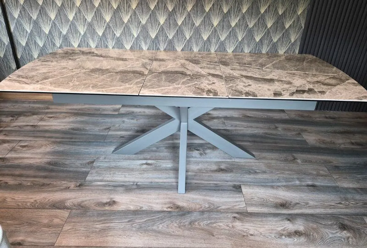 Dining Rom Table (Extendable) - Image 1