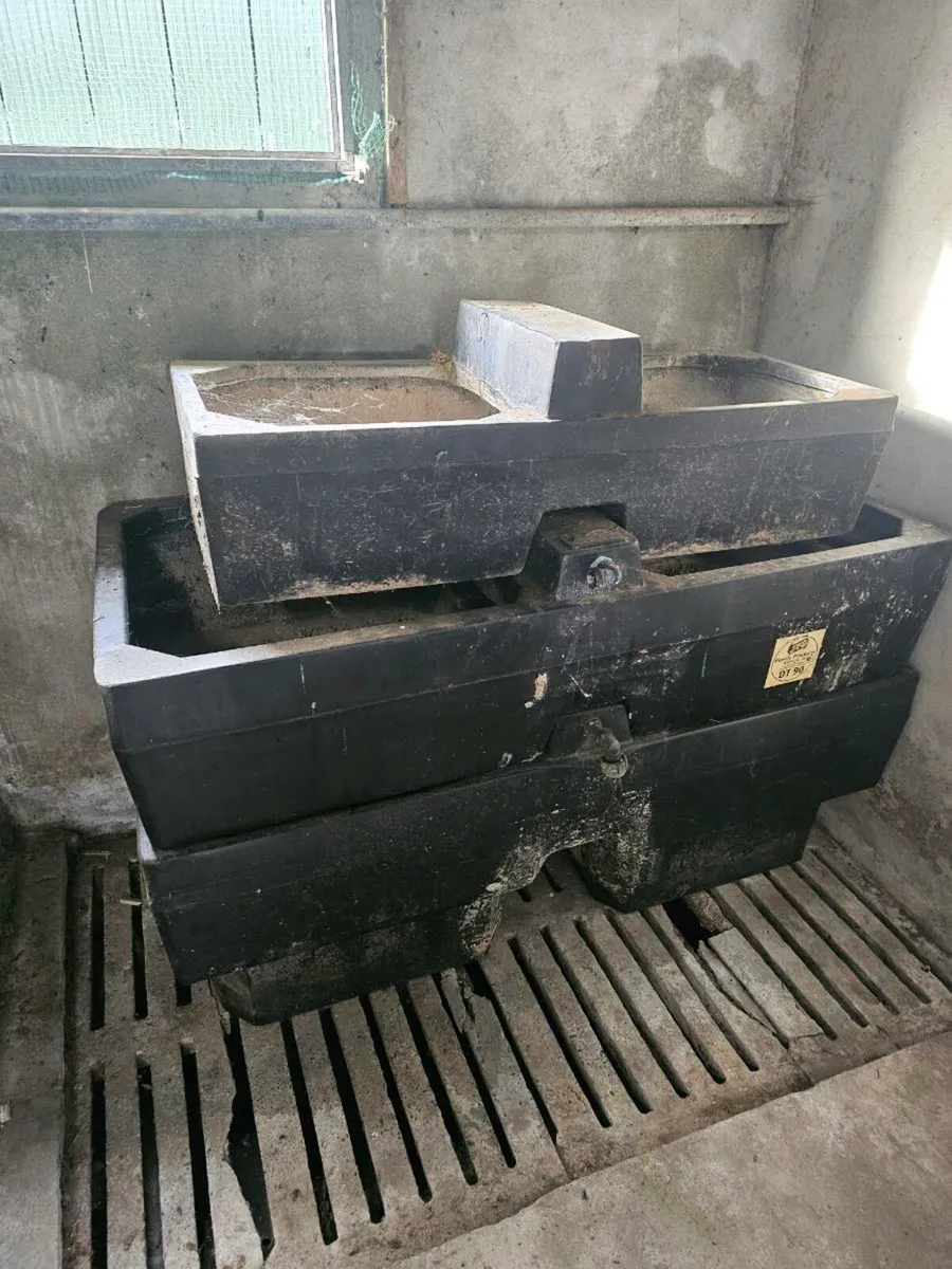 Water Trough (multiple) - Image 1