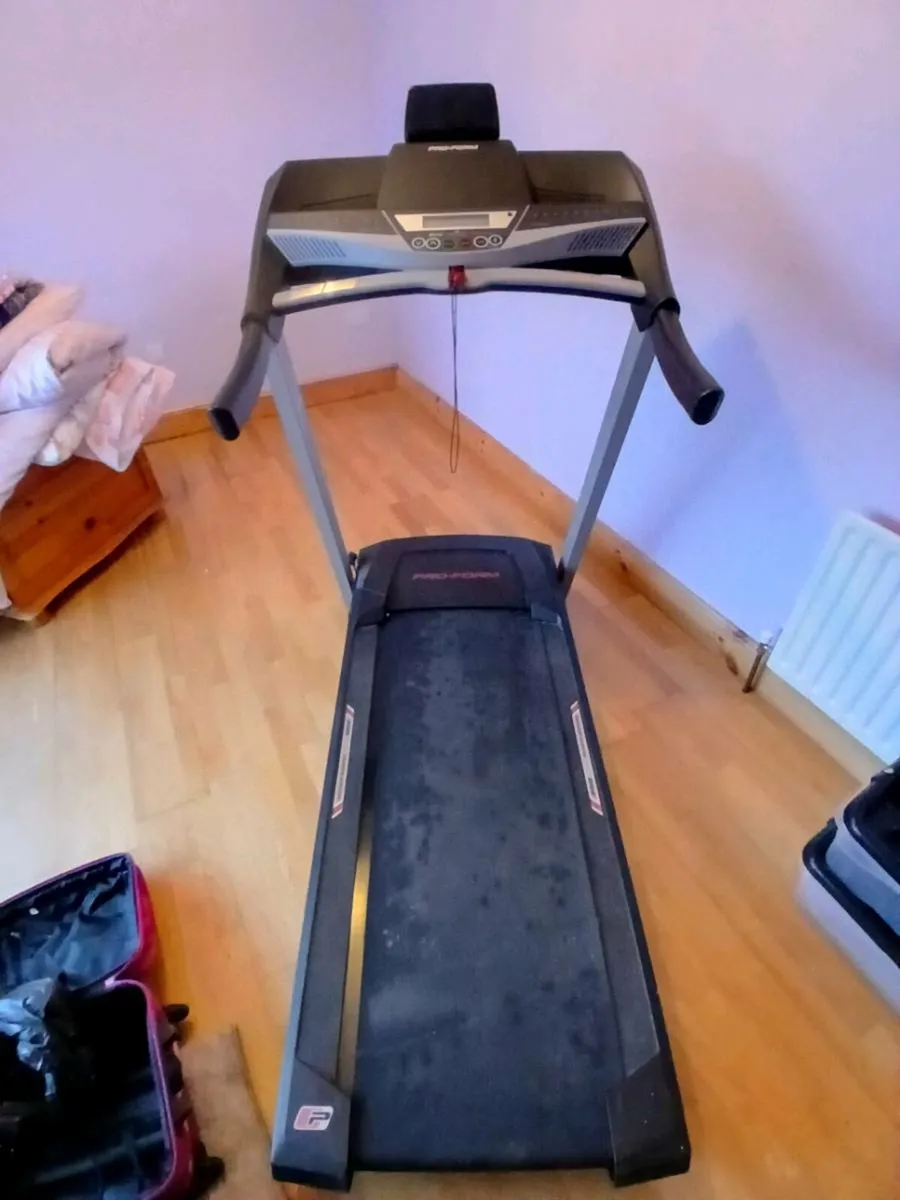 Pro-Form Threadmill - Image 1