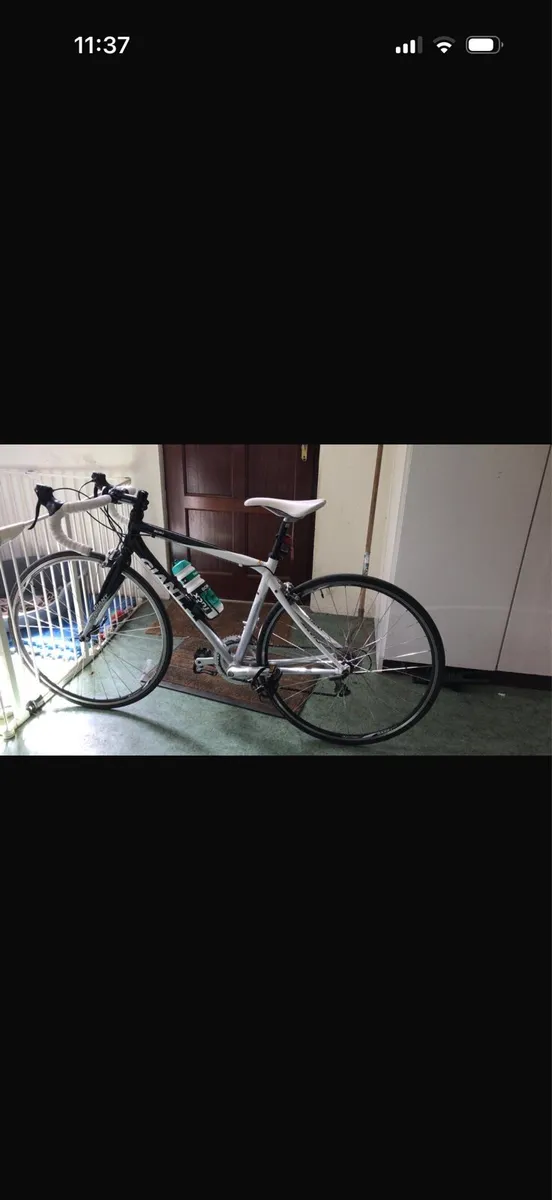 Giant Scr4 Road bike - Image 1