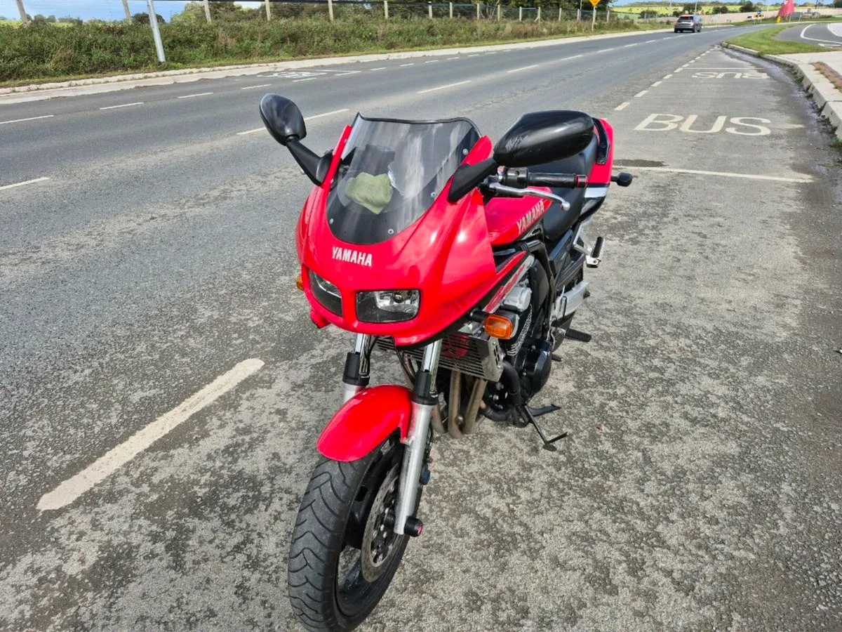 01 yamaha fzs600 - Image 1