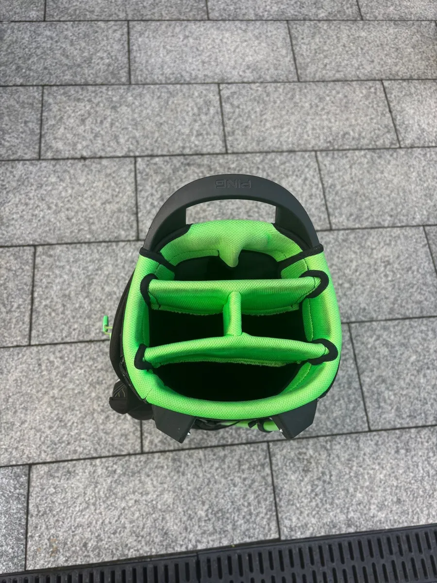 Golf trolley and bag - Image 3