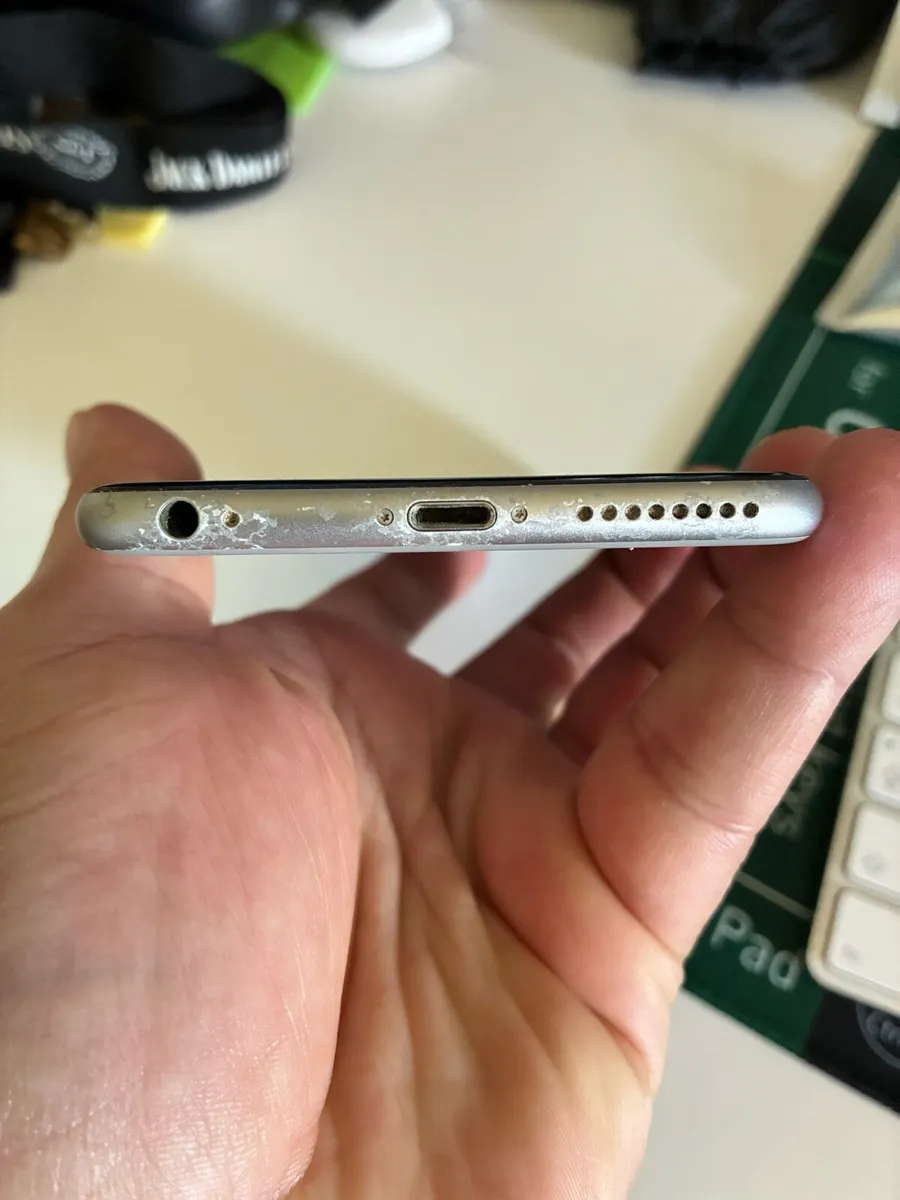 iPhone 6s Plus — 64GB - Image 4