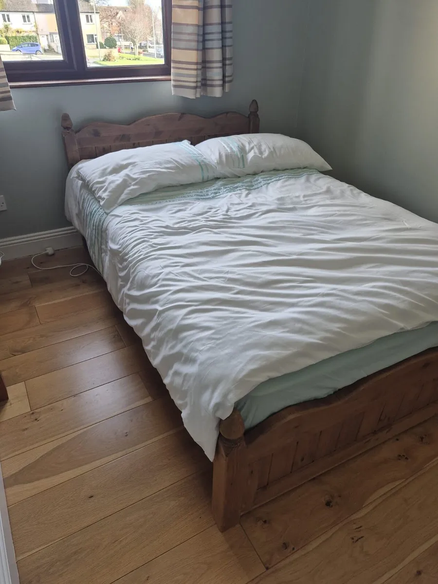 Double bed & Matching table - Image 1