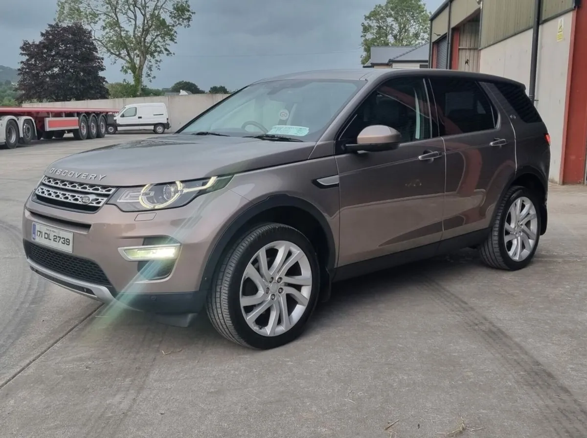 Land Rover Discovery Sport HIGH SPEC 7 seat 180Hp - Image 1