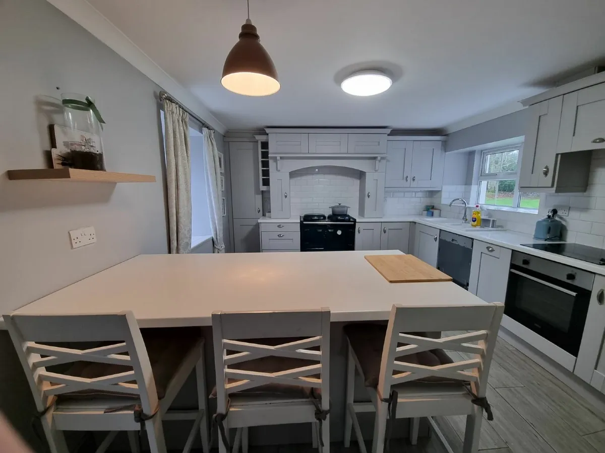 Kitchen Units with Island - Image 2