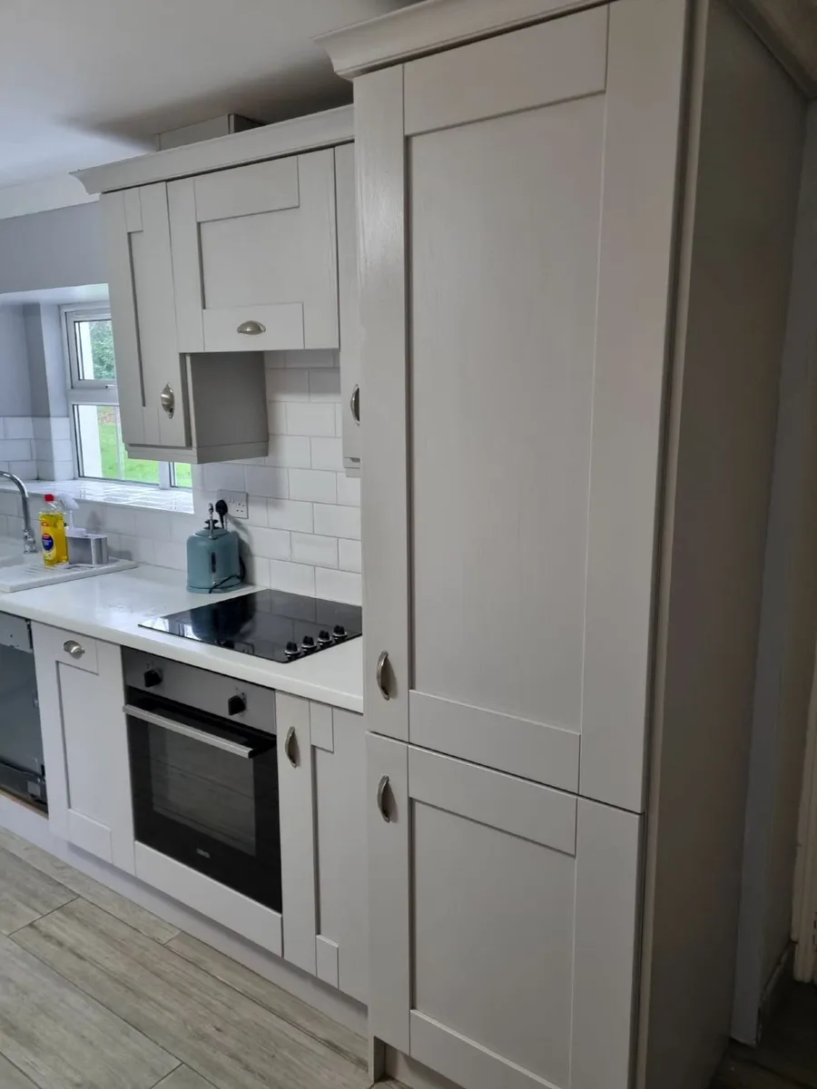 Kitchen Units with Island - Image 3