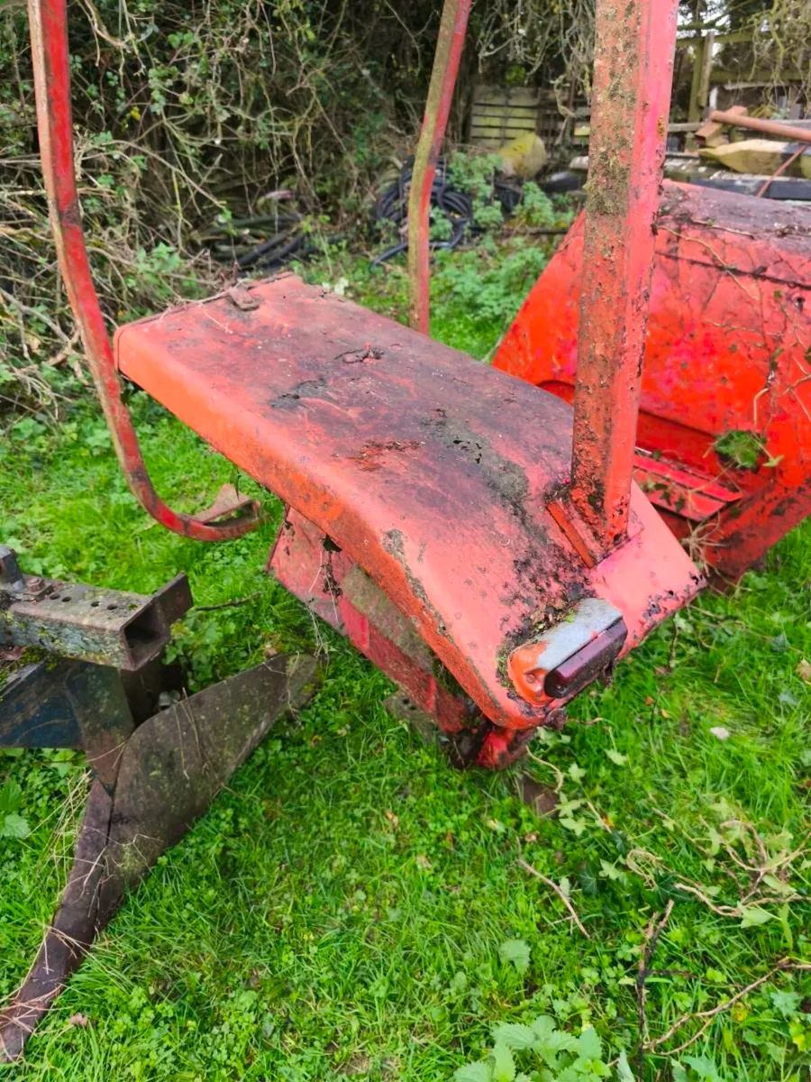 Massey cab frame - Image 3
