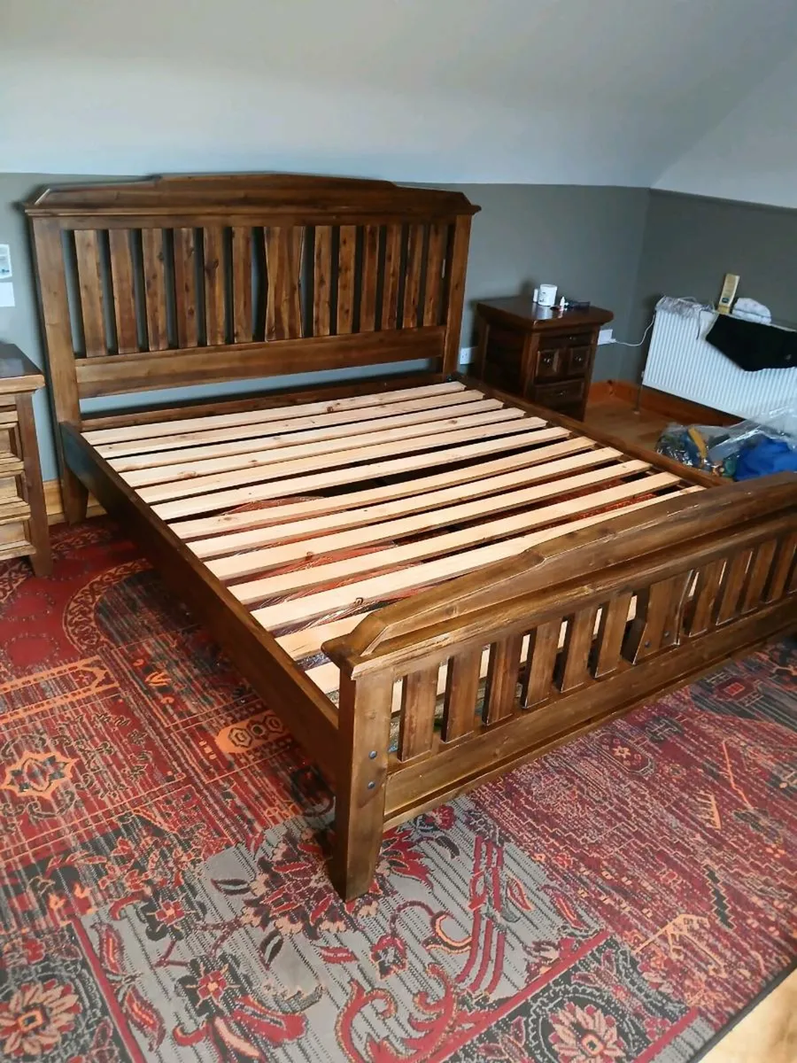 Bed frame - Image 1