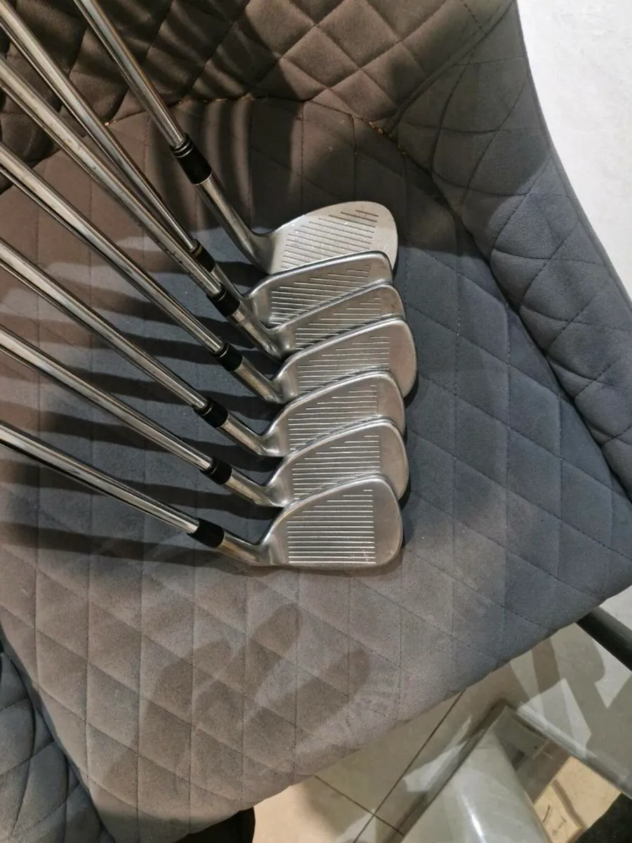 Titleist/TaylorMade Irons LH - Image 1